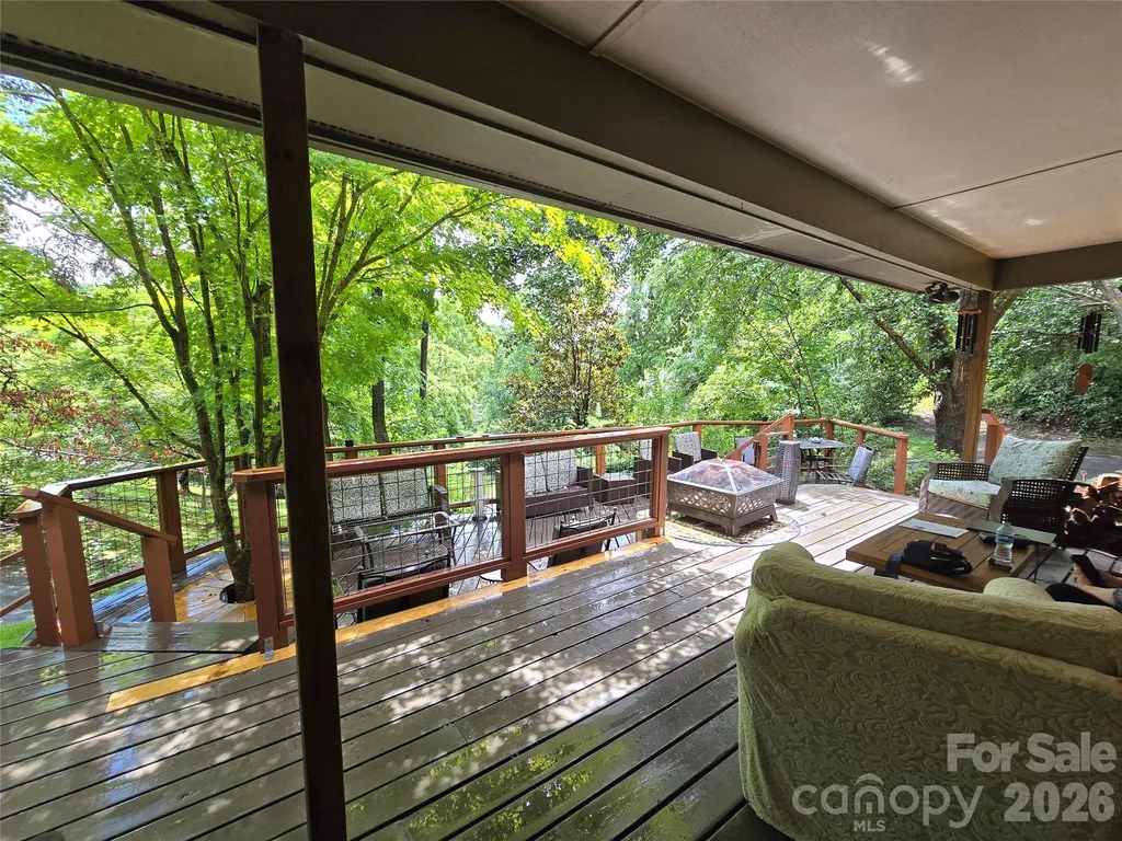 18 Rollingwood Road Asheville NC 28805