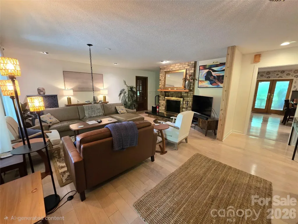 18 Rollingwood Road Asheville NC 28805