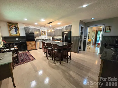 18 Rollingwood Road Asheville NC 28805
