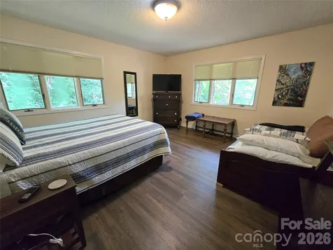 18 Rollingwood Road Asheville NC 28805