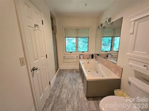 18 Rollingwood Road Asheville NC 28805