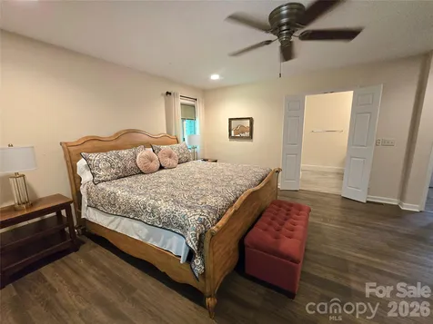 18 Rollingwood Road Asheville NC 28805