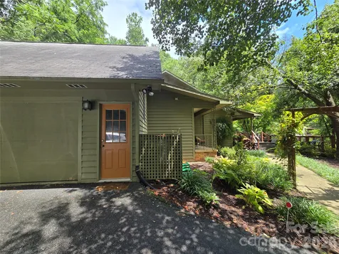 18 Rollingwood Road Asheville NC 28805