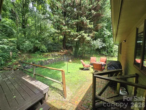 18 Rollingwood Road Asheville NC 28805