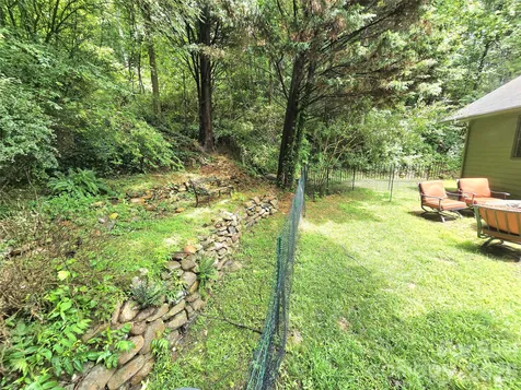 18 Rollingwood Road Asheville NC 28805