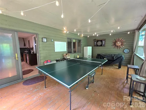 18 Rollingwood Road Asheville NC 28805