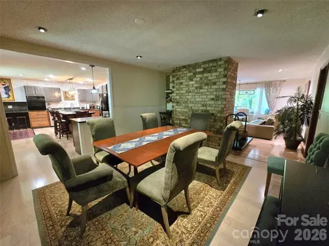 18 Rollingwood Road Asheville NC 28805