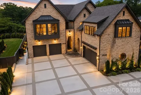 1214 S Kings Drive Charlotte NC 28207