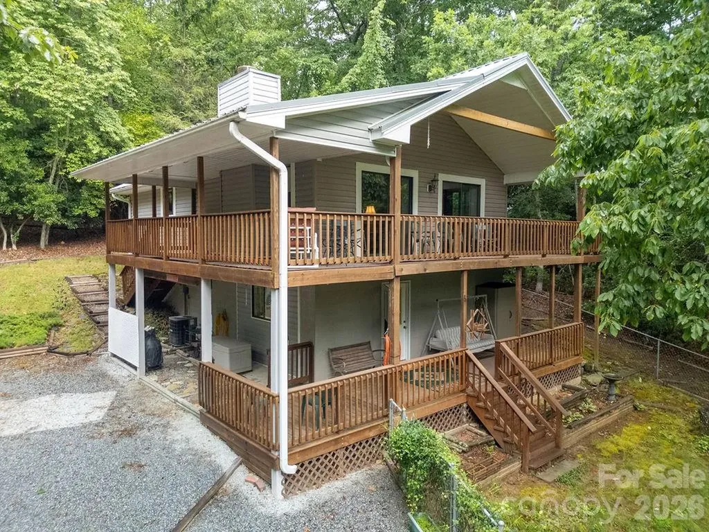 108 Easy Street Cedar Mountain NC 28718