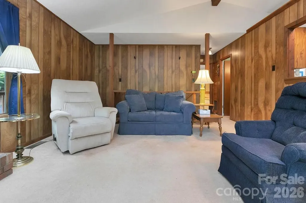 108 Easy Street Cedar Mountain NC 28718
