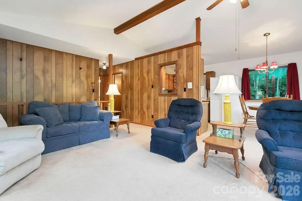 108 Easy Street Cedar Mountain NC 28718