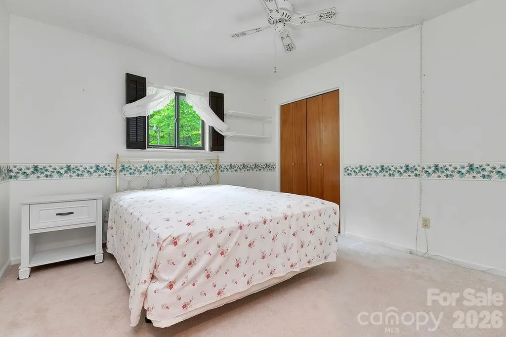 108 Easy Street Cedar Mountain NC 28718