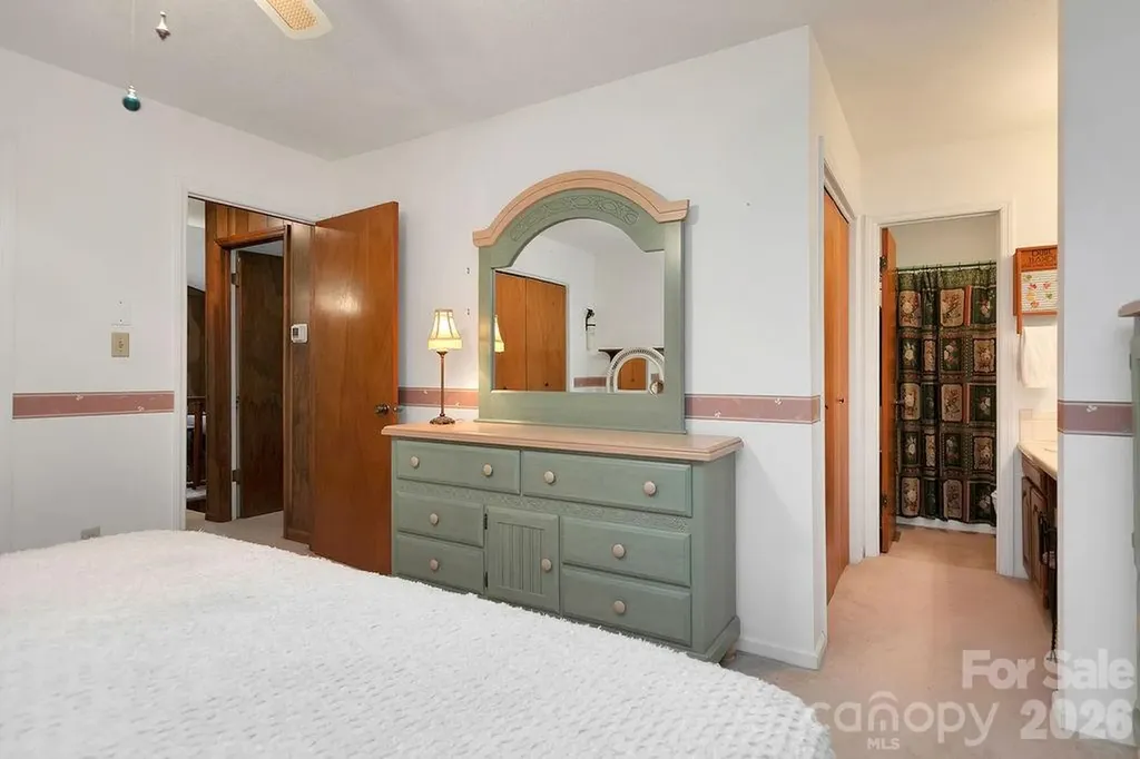 108 Easy Street Cedar Mountain NC 28718