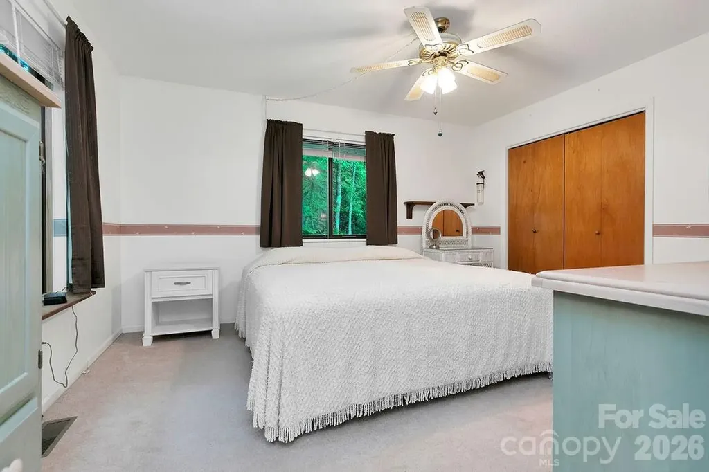 108 Easy Street Cedar Mountain NC 28718
