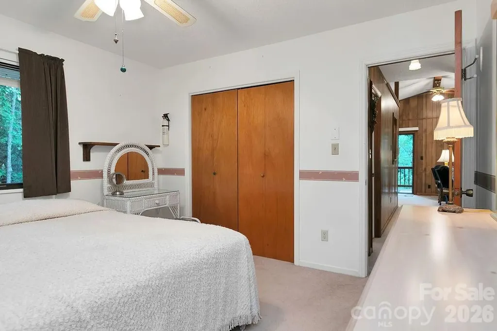 108 Easy Street Cedar Mountain NC 28718