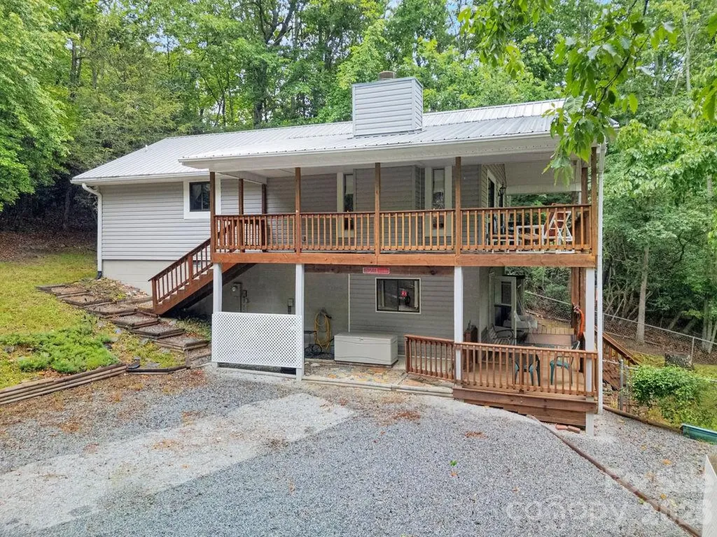 108 Easy Street Cedar Mountain NC 28718