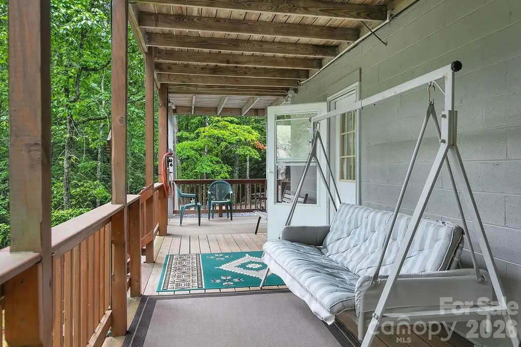 108 Easy Street Cedar Mountain NC 28718