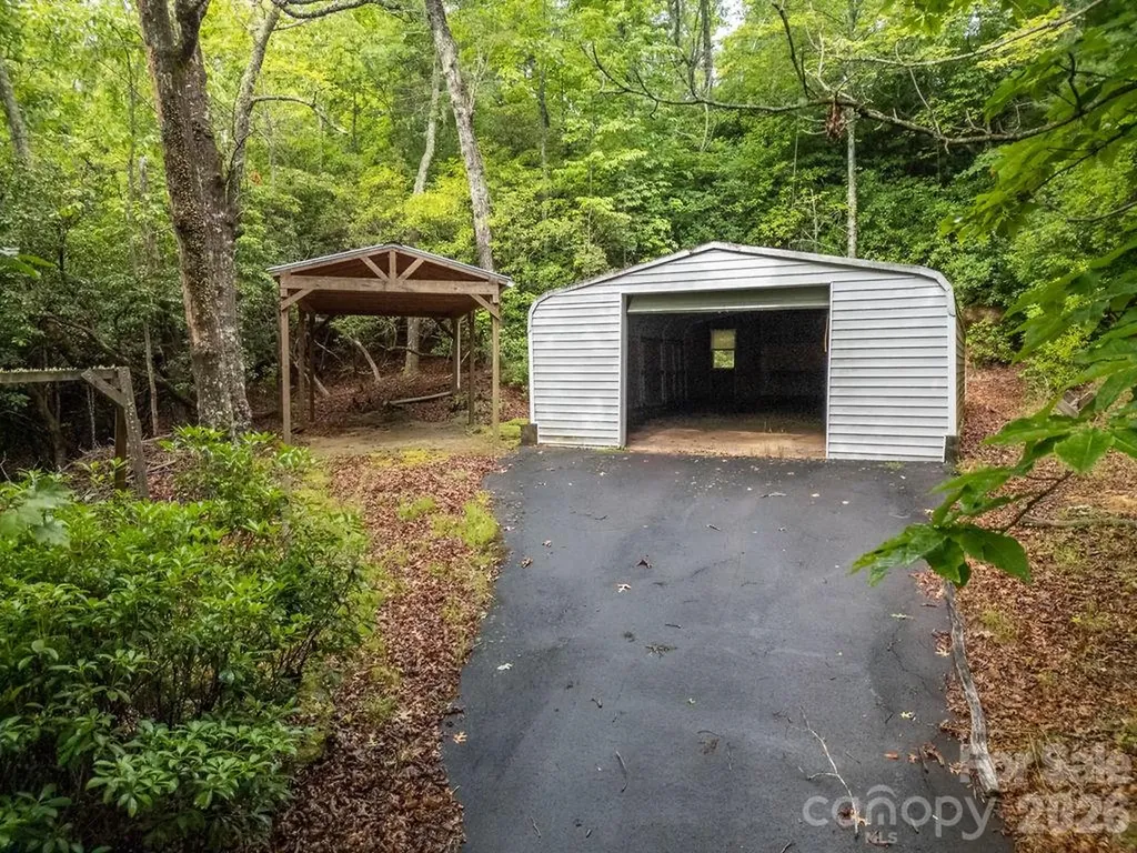 108 Easy Street Cedar Mountain NC 28718