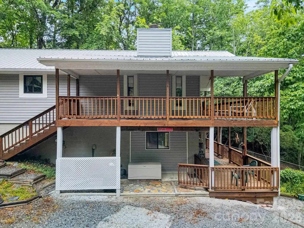 108 Easy Street Cedar Mountain NC 28718