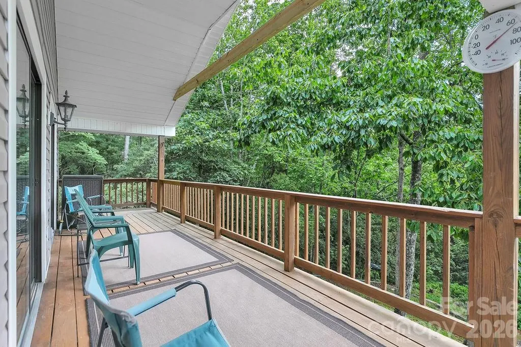 108 Easy Street Cedar Mountain NC 28718