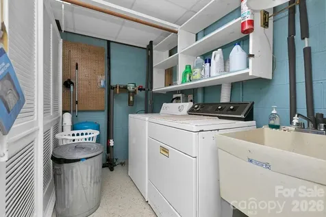 108 Easy Street Cedar Mountain NC 28718