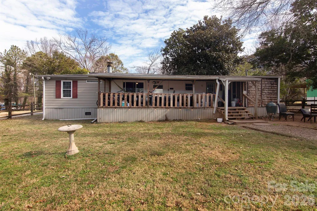 5727 Thompson Road Charlotte NC 28216