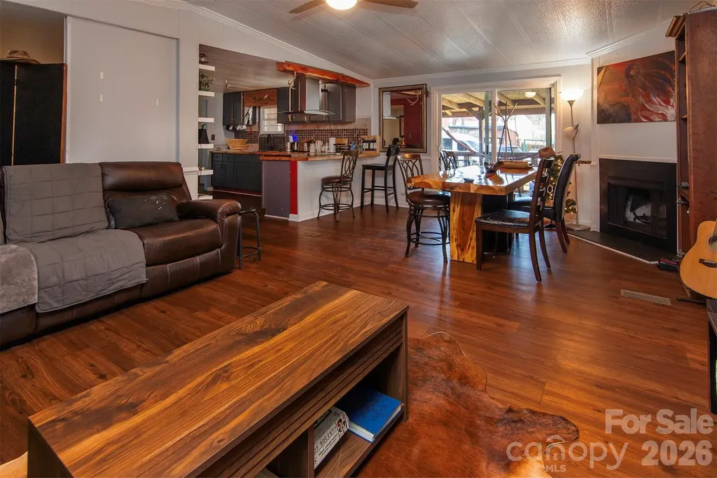 5727 Thompson Road Charlotte NC 28216