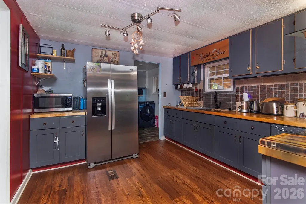 5727 Thompson Road Charlotte NC 28216