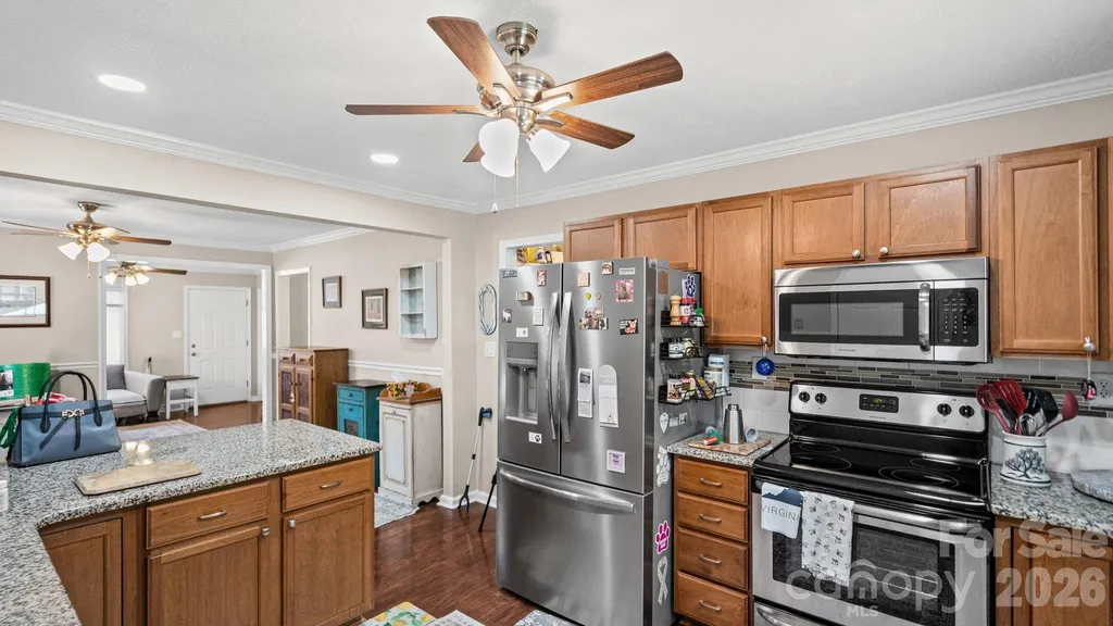 5313 Clearwater Lake Road Mount Holly NC 28120
