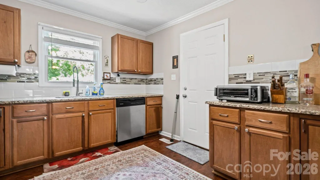 5313 Clearwater Lake Road Mount Holly NC 28120