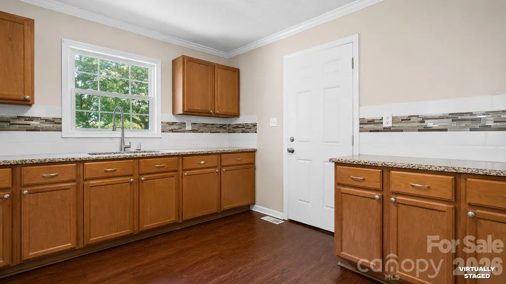 5313 Clearwater Lake Road Mount Holly NC 28120