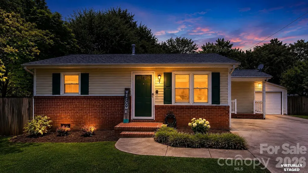 5313 Clearwater Lake Road Mount Holly NC 28120
