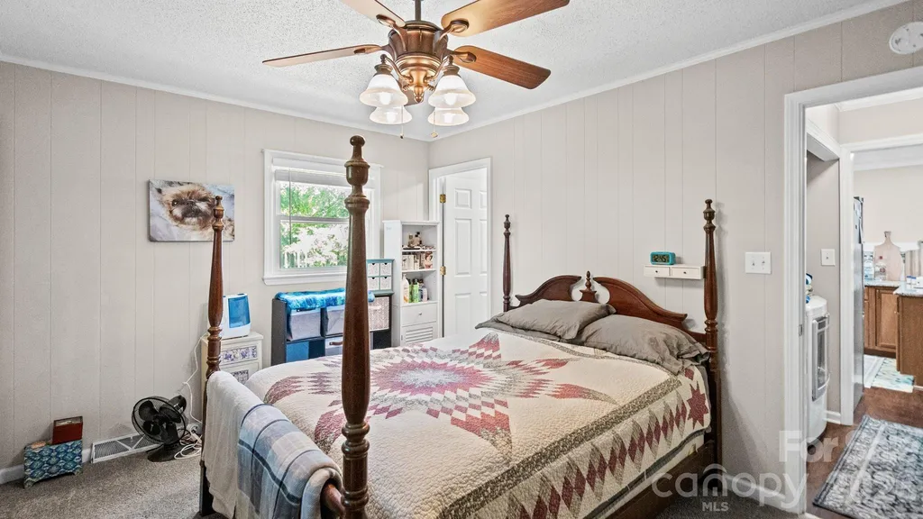 5313 Clearwater Lake Road Mount Holly NC 28120