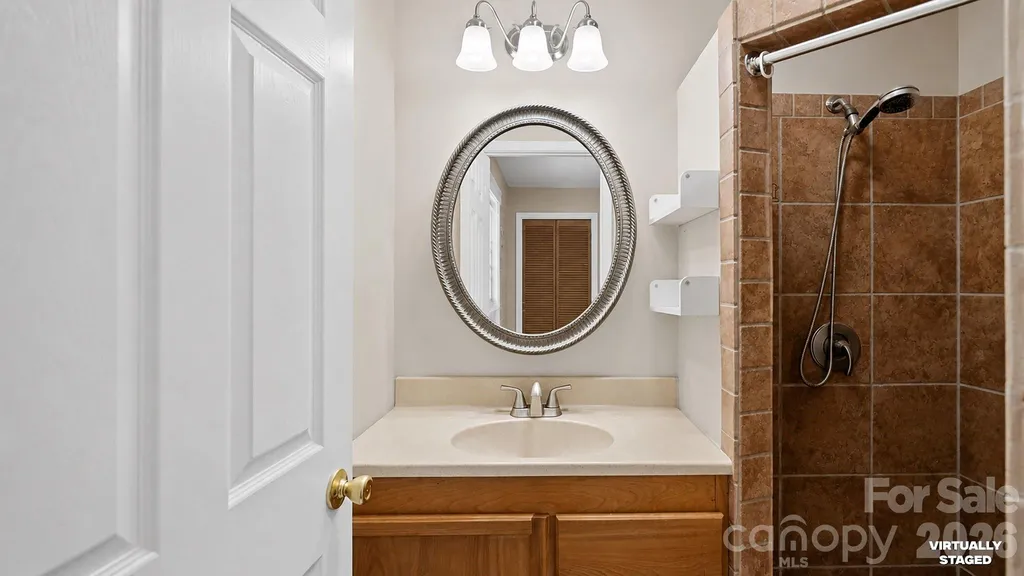 5313 Clearwater Lake Road Mount Holly NC 28120