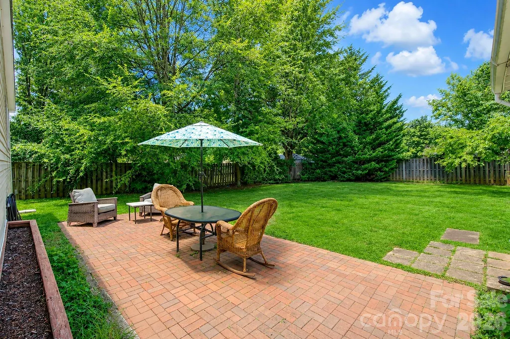 5313 Clearwater Lake Road Mount Holly NC 28120