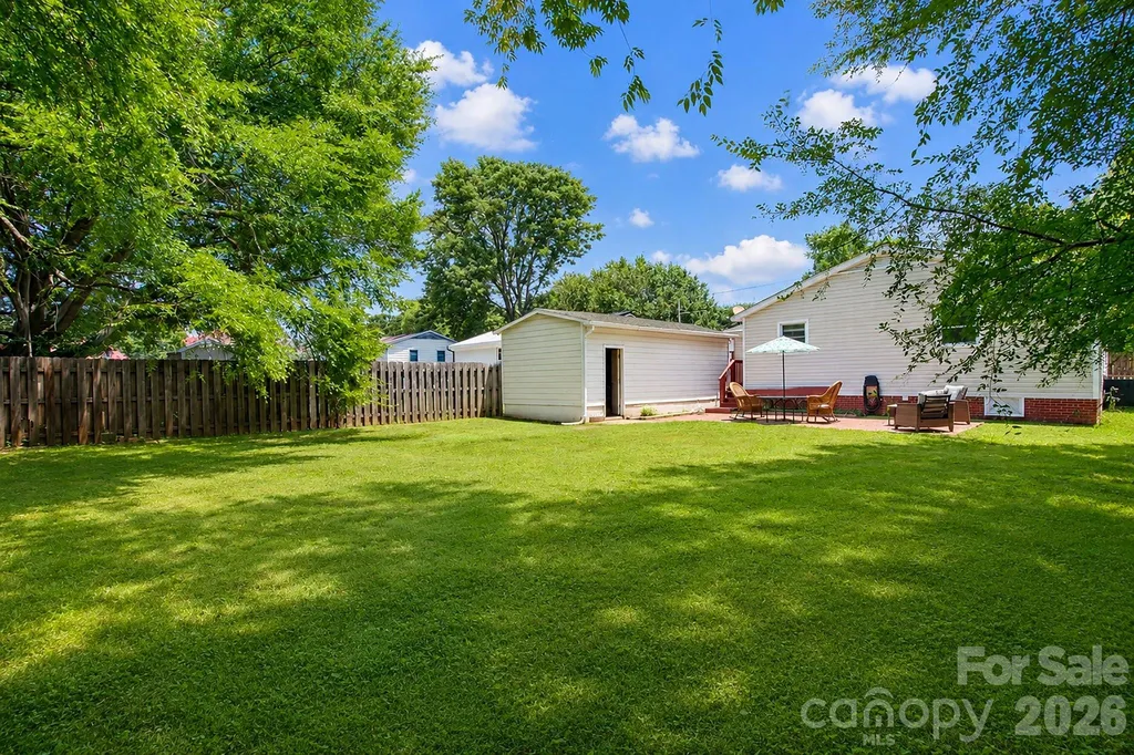 5313 Clearwater Lake Road Mount Holly NC 28120