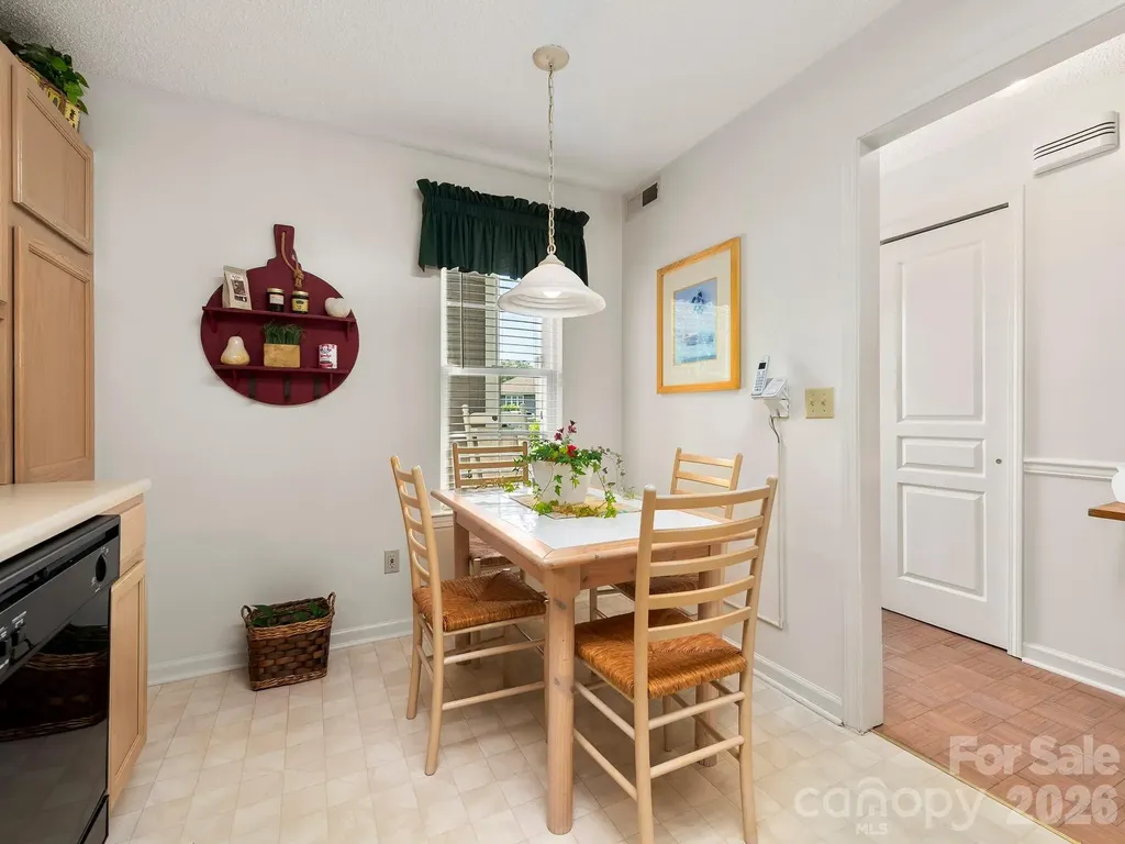 2903 Sagamore Lane Asheville NC 28806
