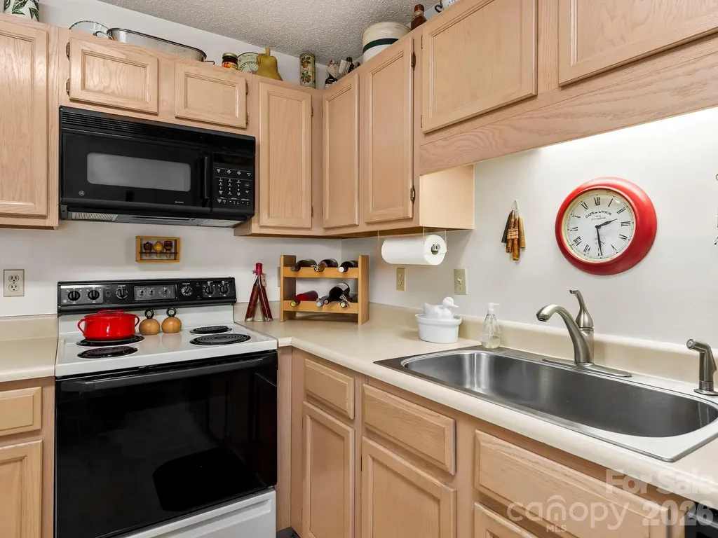 2903 Sagamore Lane Asheville NC 28806