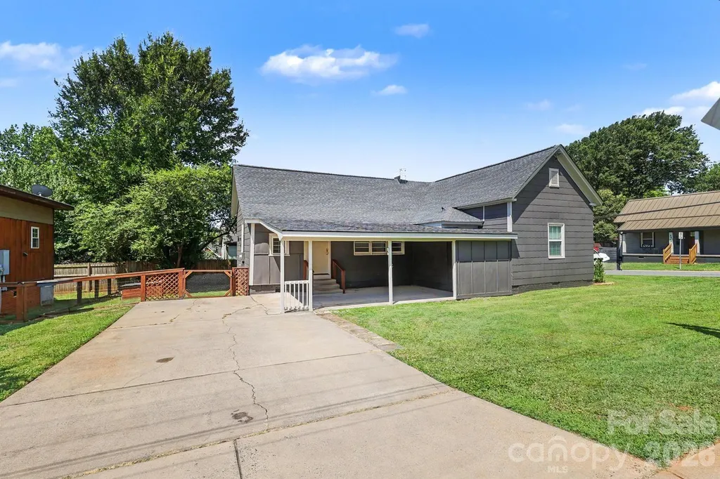 2816 Yadkin Avenue Charlotte NC 28205