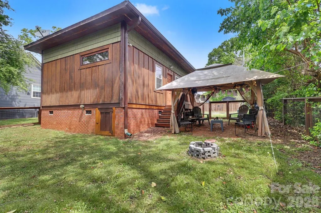 2816 Yadkin Avenue Charlotte NC 28205
