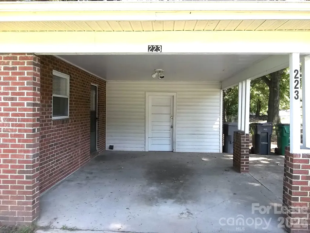 223 Dakota Street Charlotte NC 28216