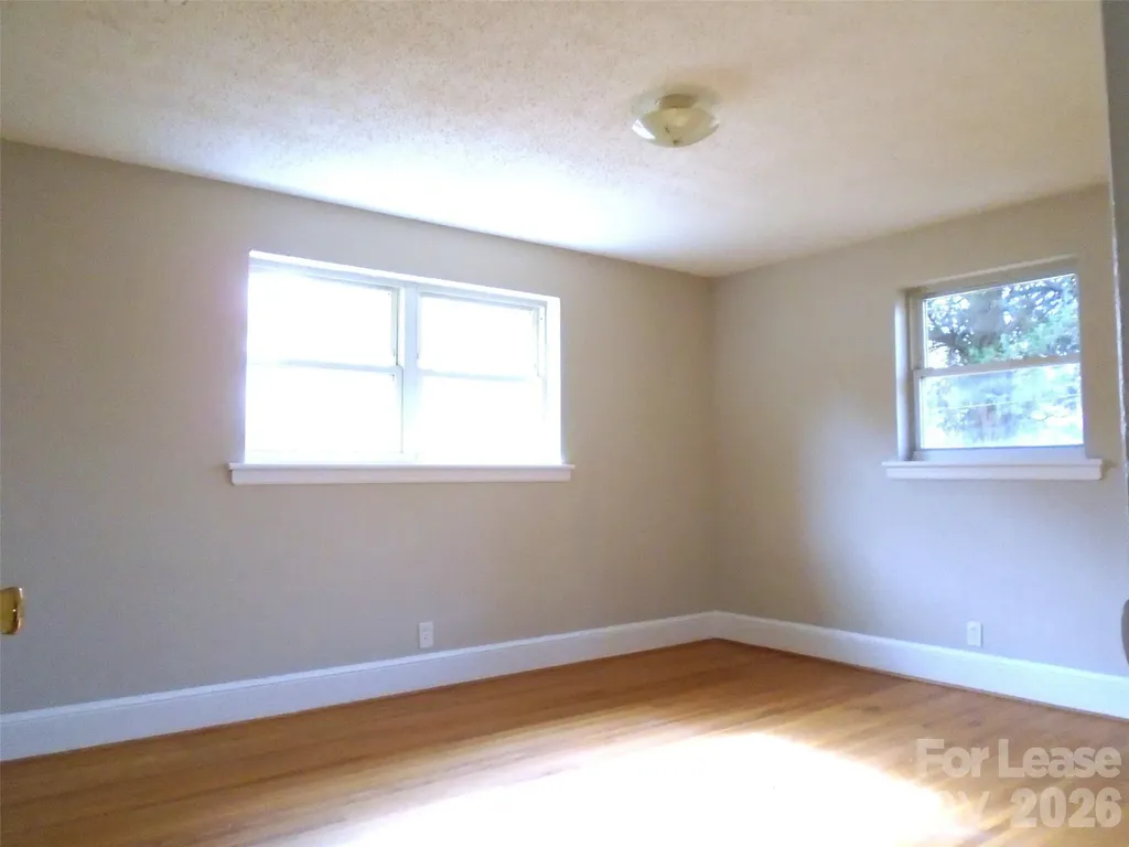 223 Dakota Street Charlotte NC 28216