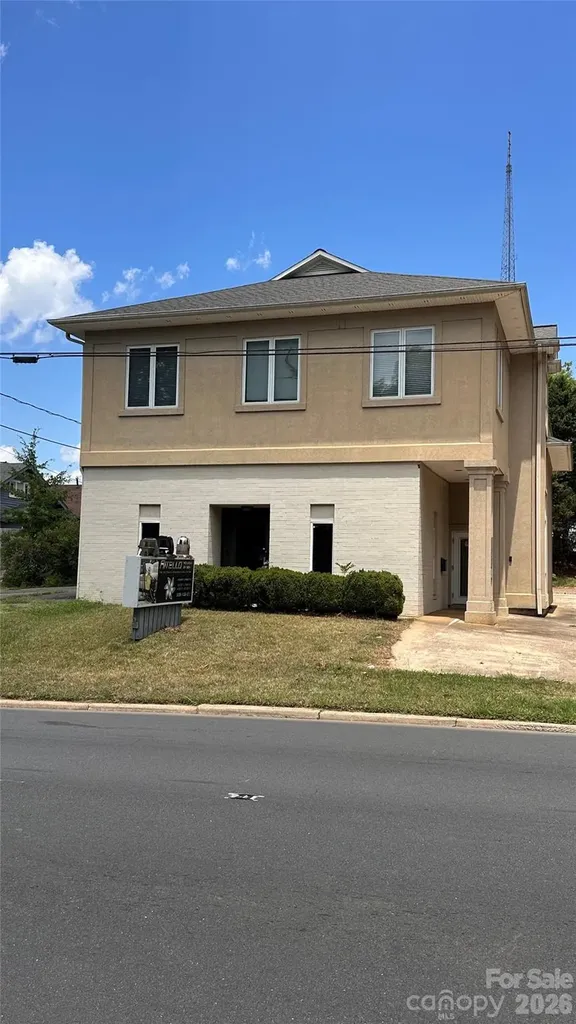 415 1st Avenue SE Hickory NC 28602
