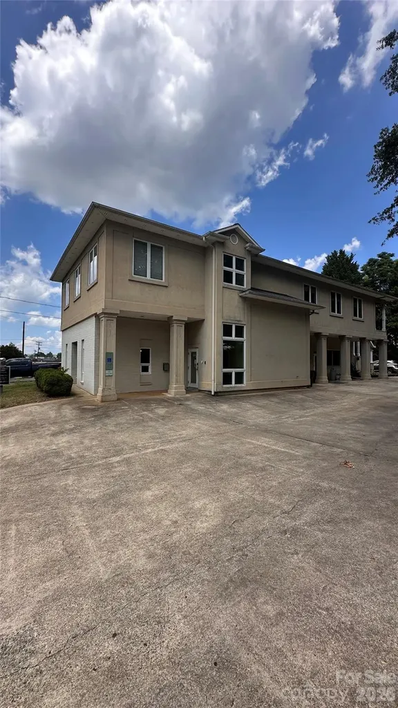 415 1st Avenue SE Hickory NC 28602