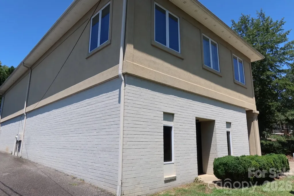 415 1st Avenue SE Hickory NC 28602