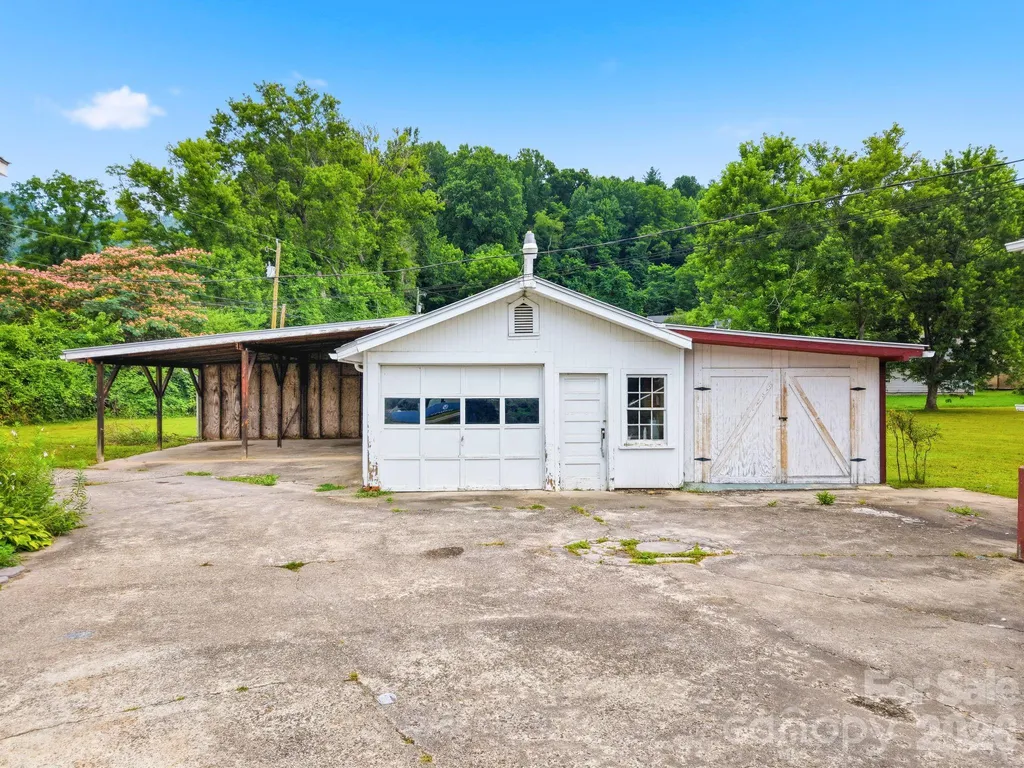 783 Skyland Drive Sylva NC 28779