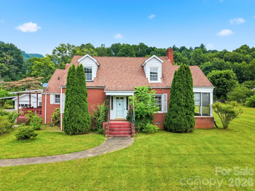 783 Skyland Drive Sylva NC 28779