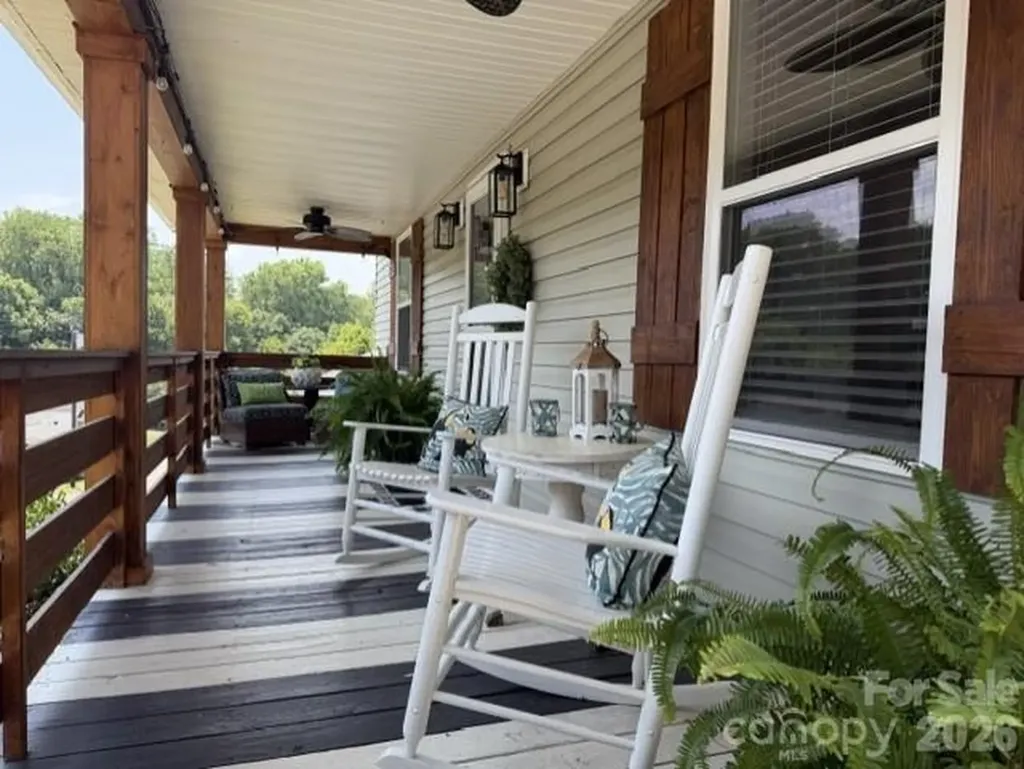 13 1st Street Cramerton NC 28032