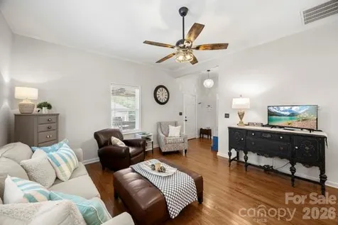 13 1st Street Cramerton NC 28032