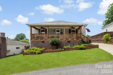13 1st Street Cramerton NC 28032